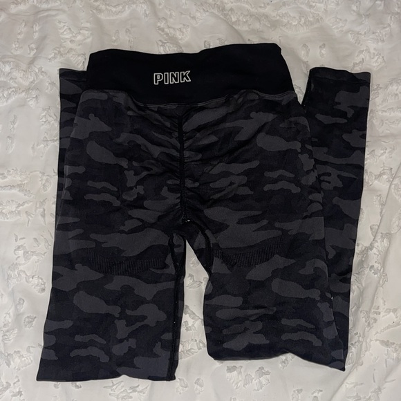 PINK camo seamless leggings - Picture 2 of 4